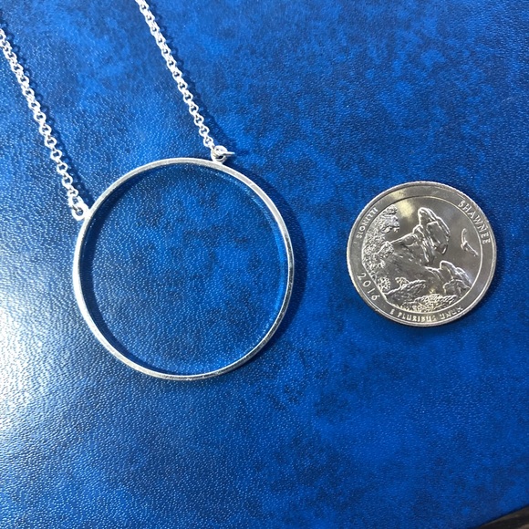 SOLD: NEW Dainty Necklace and earring set - Picture 5 of 8